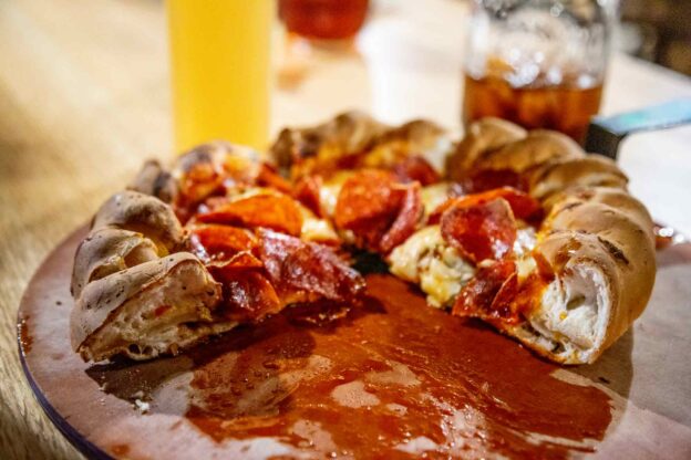 Know all about the Beau Jo’s Delicious Pizza